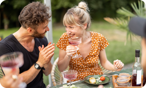 trending-audiences-images_summer-party